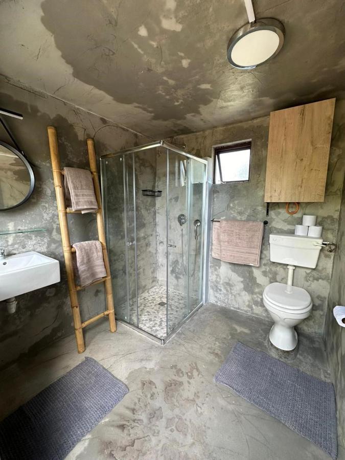 Ostrich Cottage At Les Wings Private Game Farm Groot-Jongensfontein Exterior foto